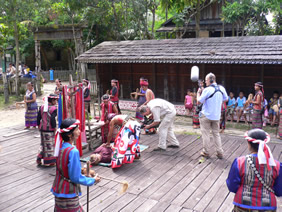 dayak benuaqnya